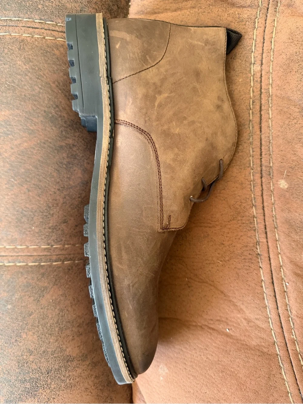 Dune London men's chukka Cashed model, lace-up chukka and rugged lug sole.